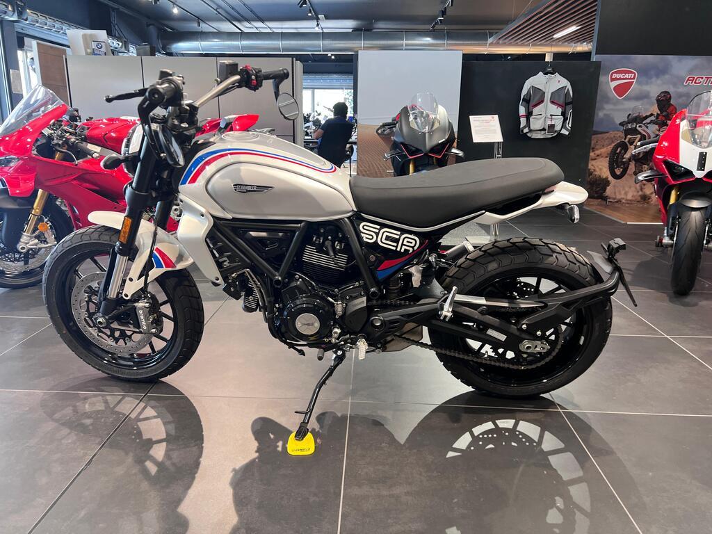 SCRAMBLER 800