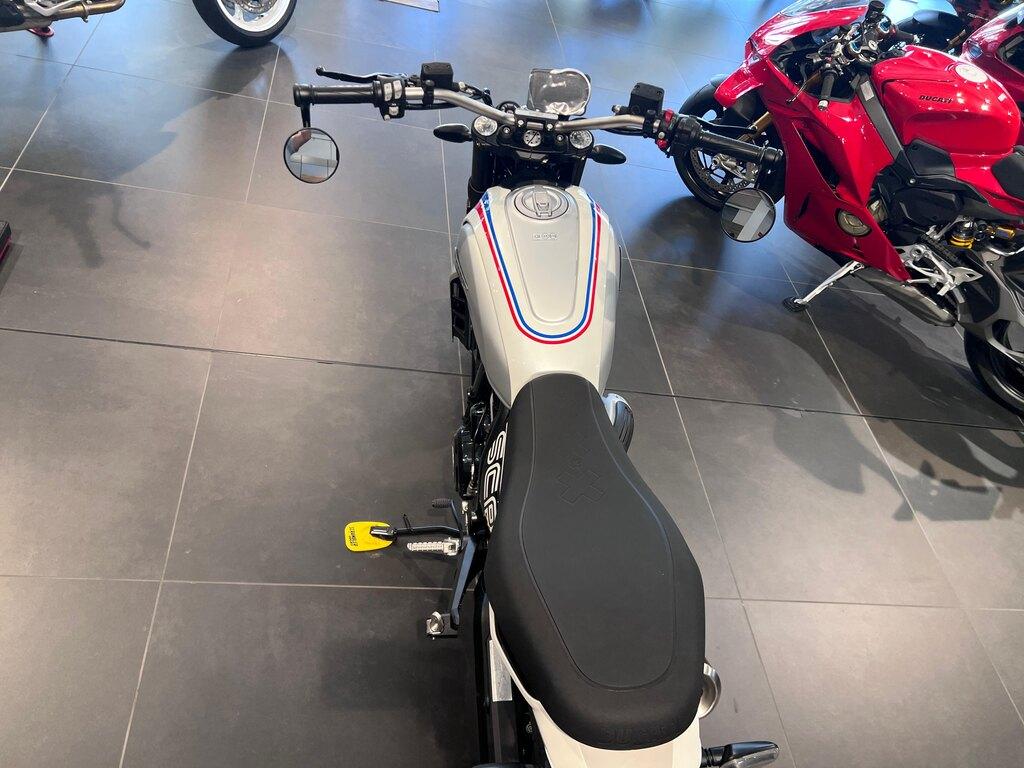 SCRAMBLER 800
