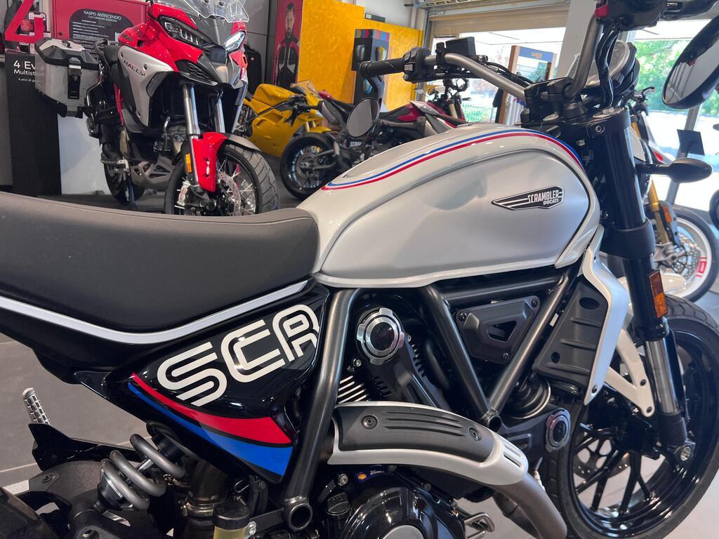SCRAMBLER 800