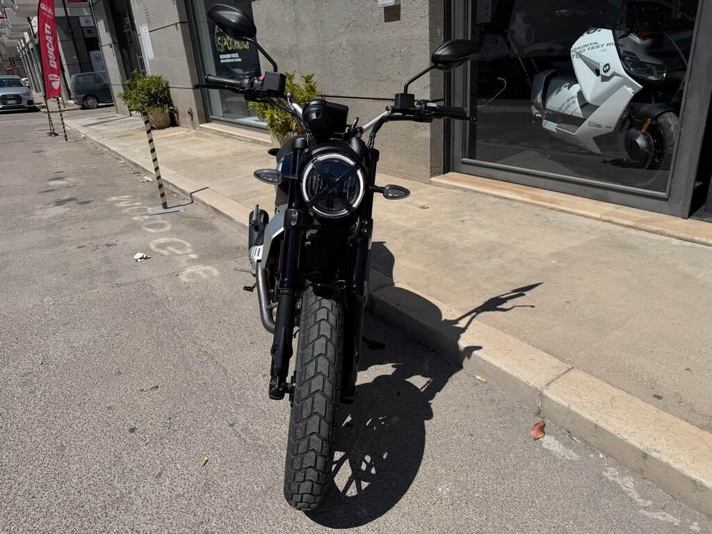 SCRAMBLER 800