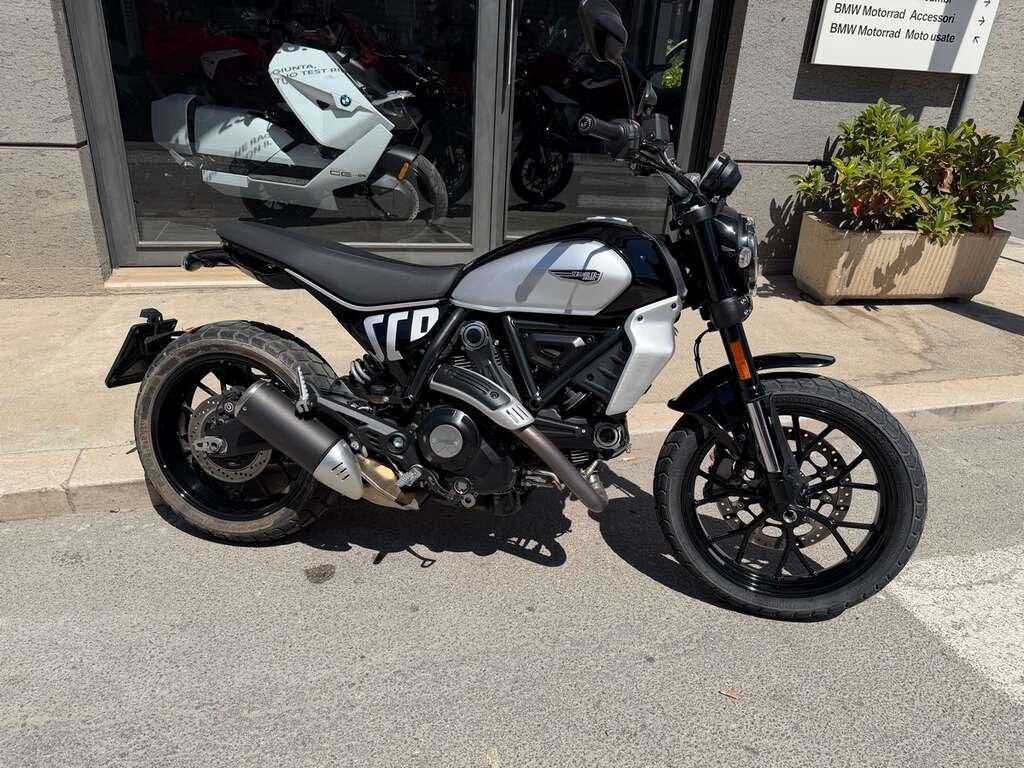 SCRAMBLER 800