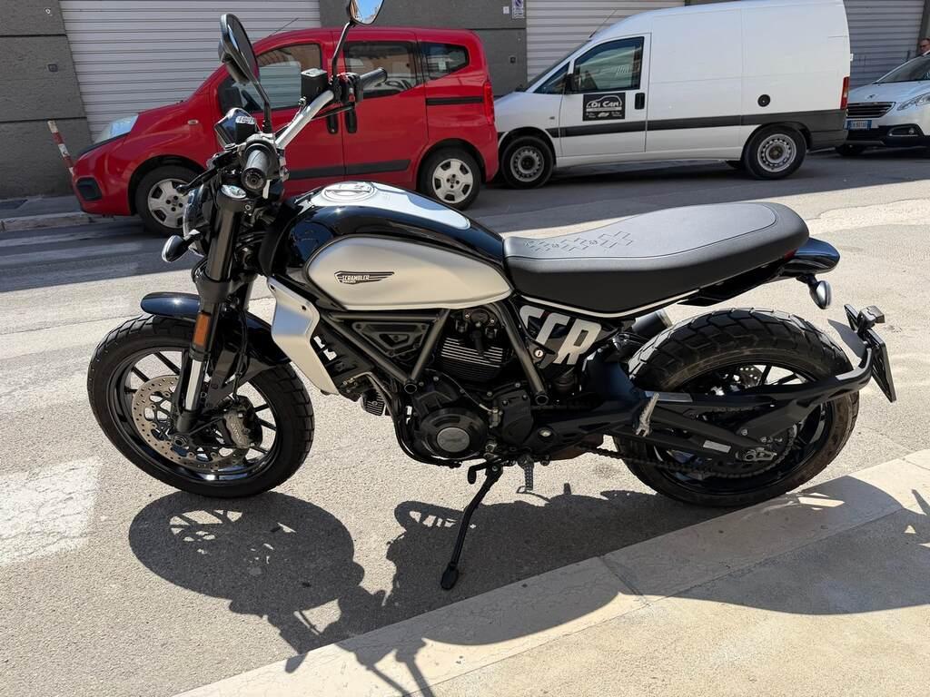 SCRAMBLER 800