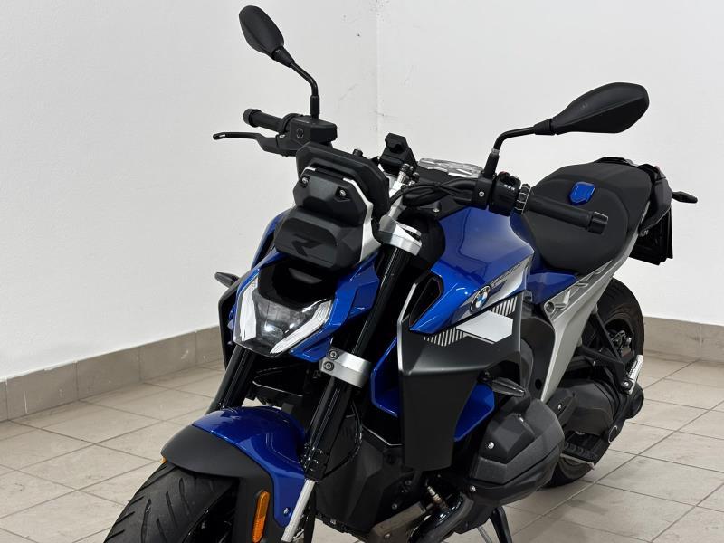 R 1300 R