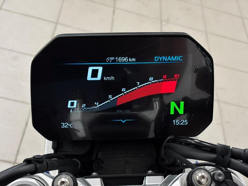 R 1300 R