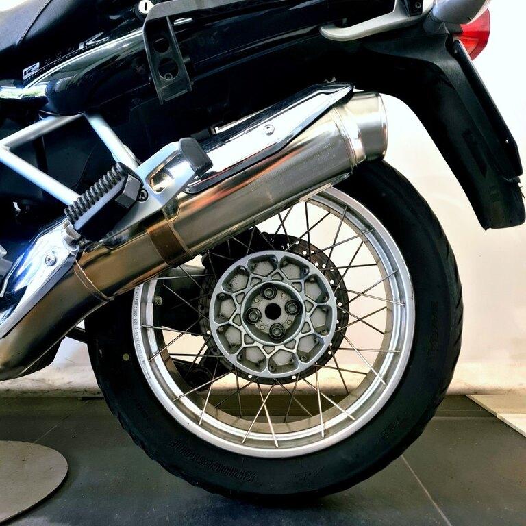 R 850 R