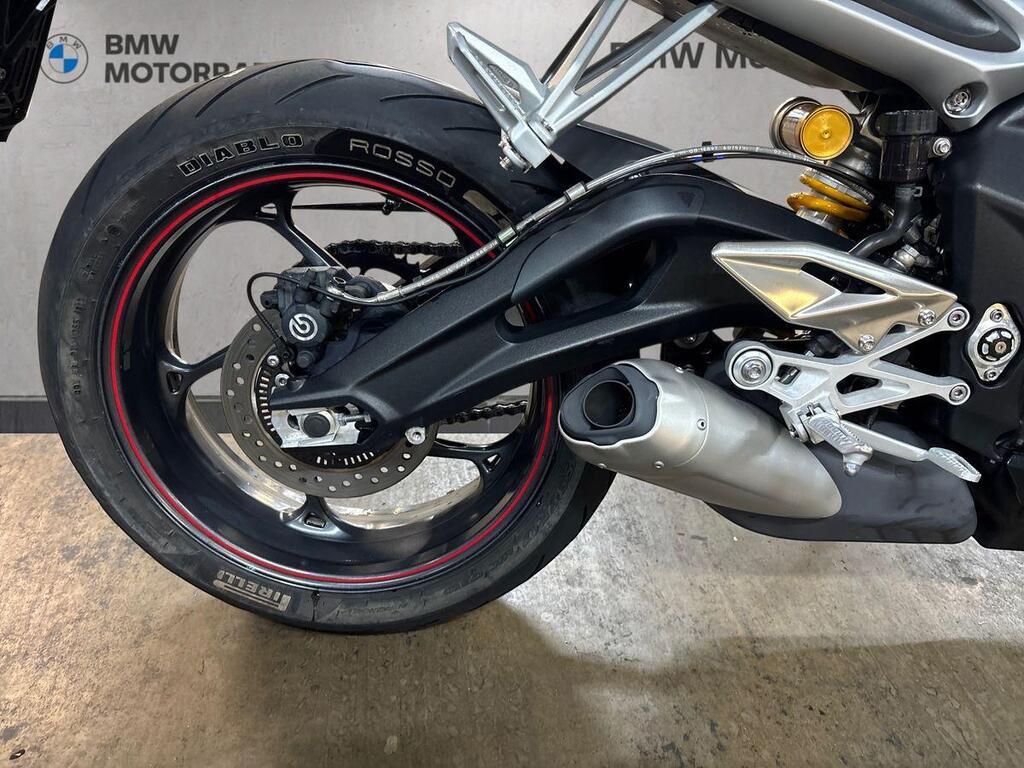 STREET TRIPLE 765