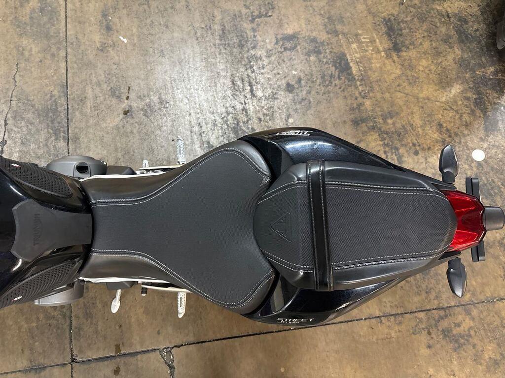 STREET TRIPLE 765