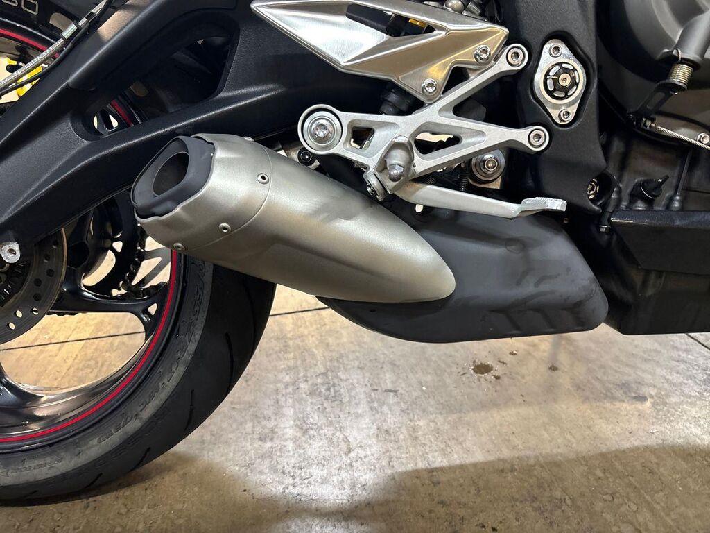STREET TRIPLE 765