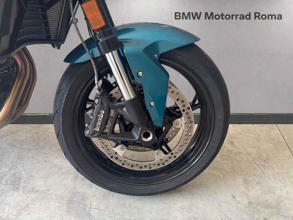 F 900 R