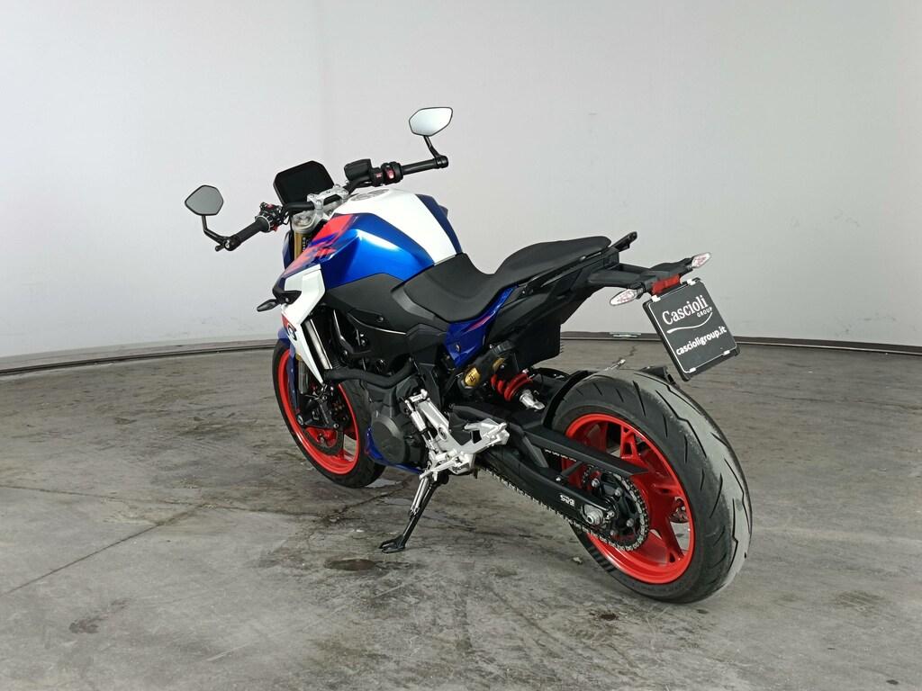 F 900 R