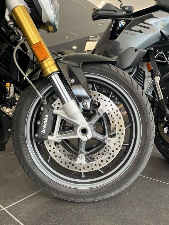 R 1250 R