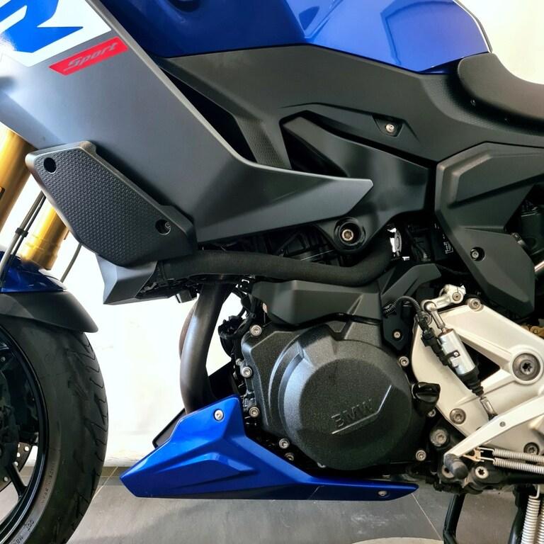 F 900 XR