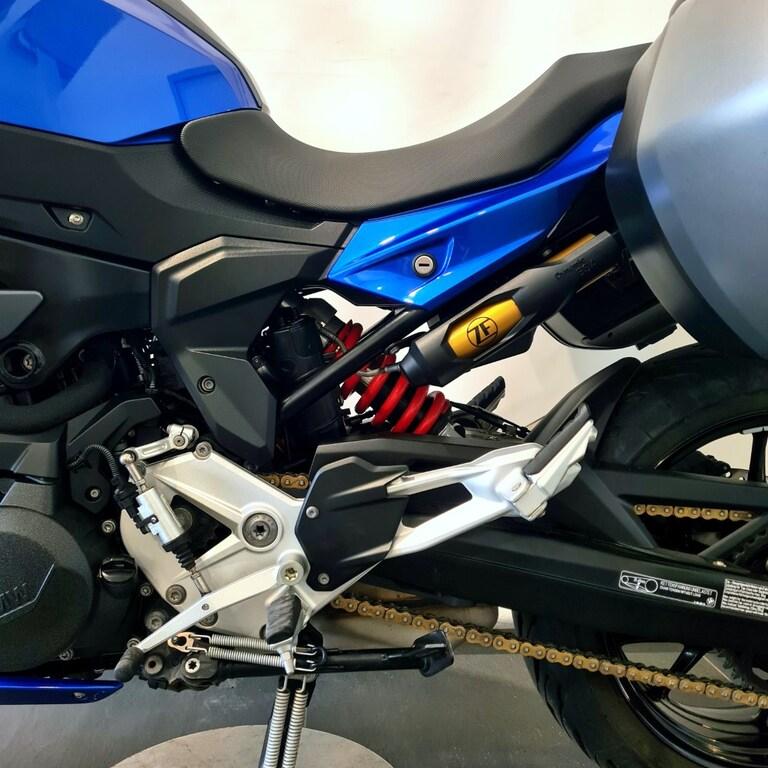 F 900 XR