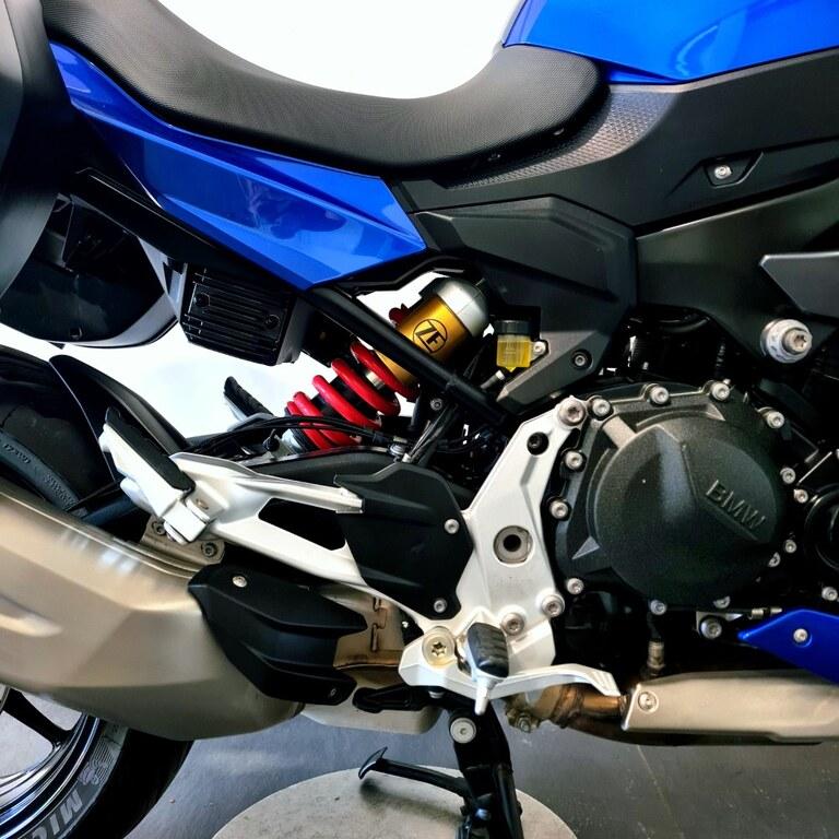 F 900 XR