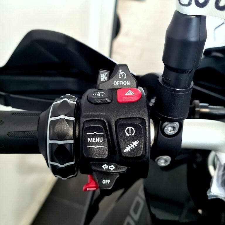 F 900 XR