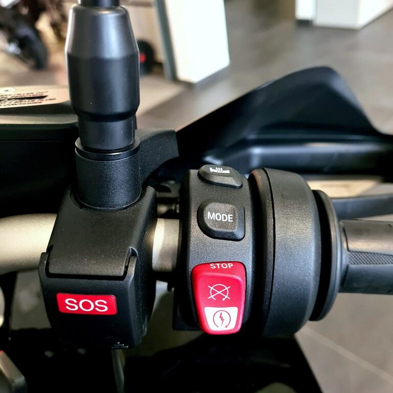 F 900 XR