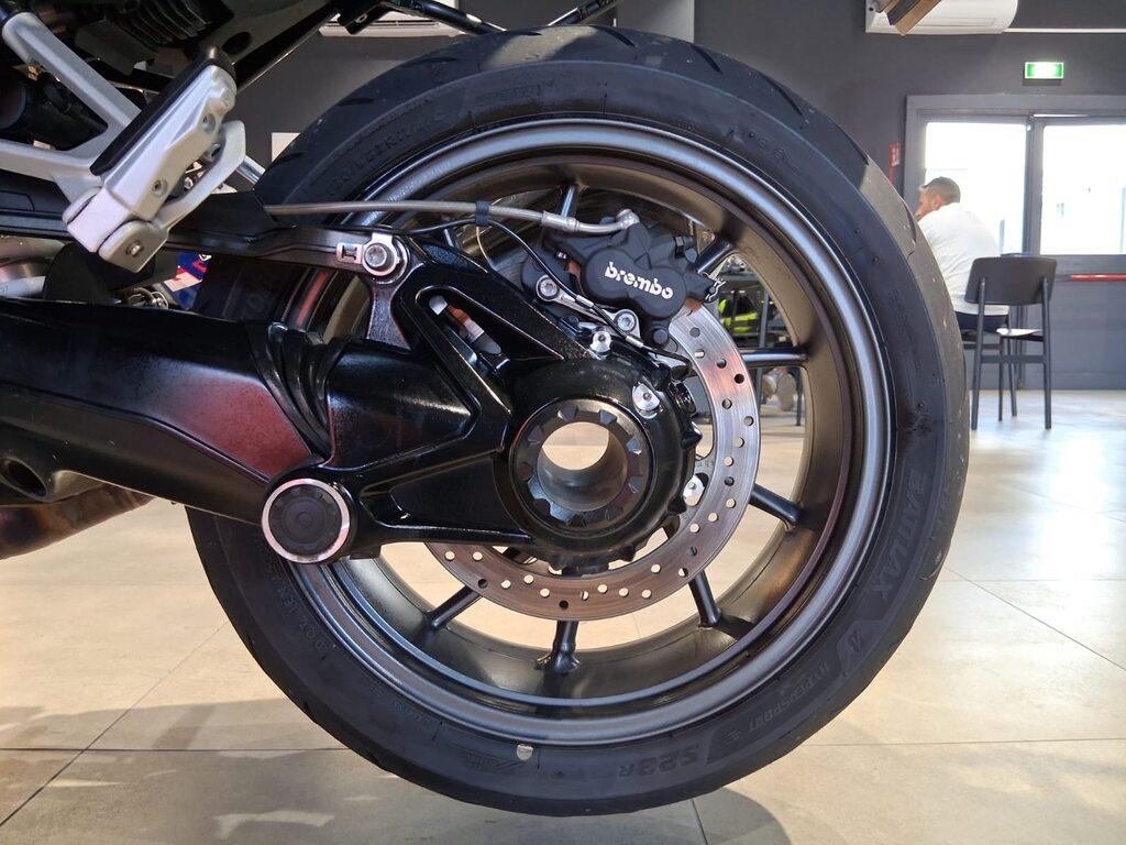 R 1250 R
