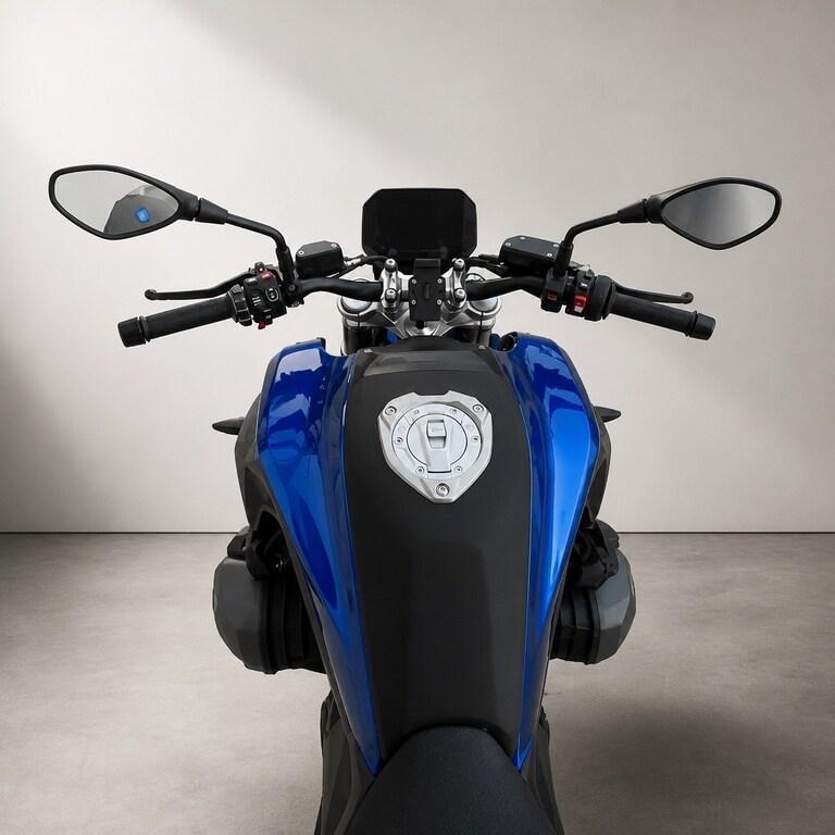 R 1300 R