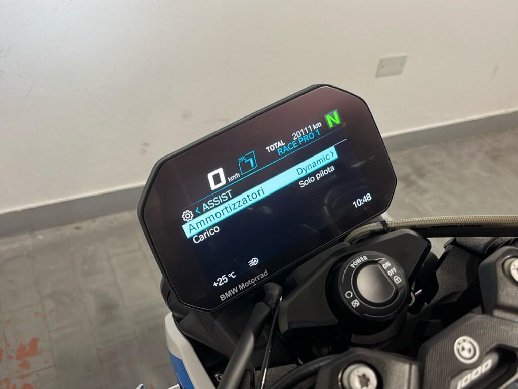 M 1000 R