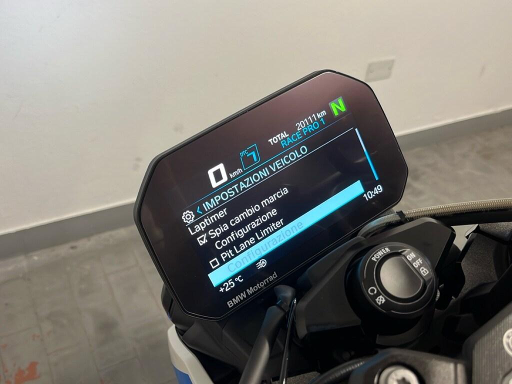 M 1000 R