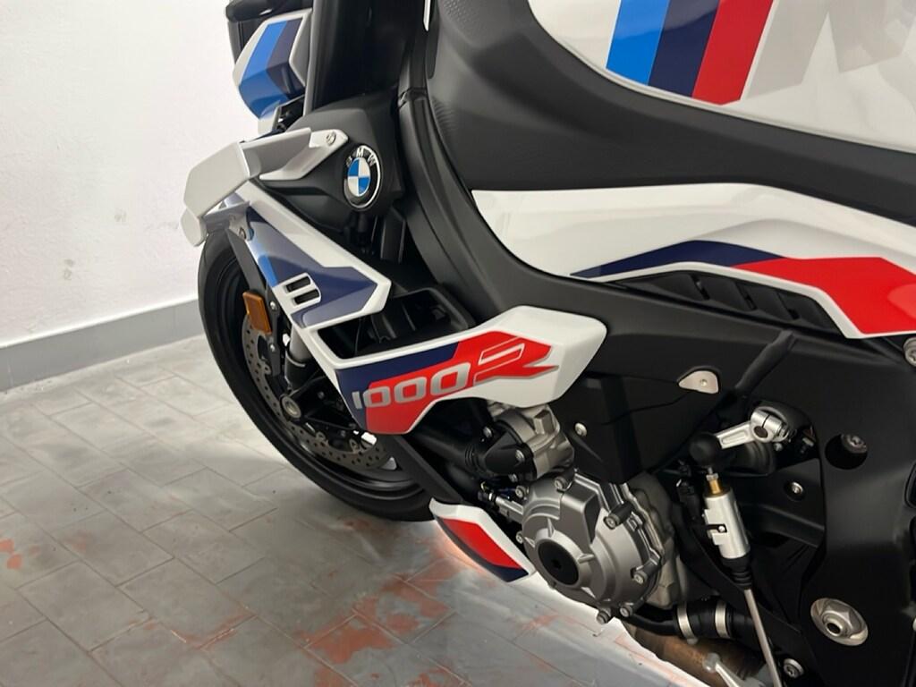 M 1000 R