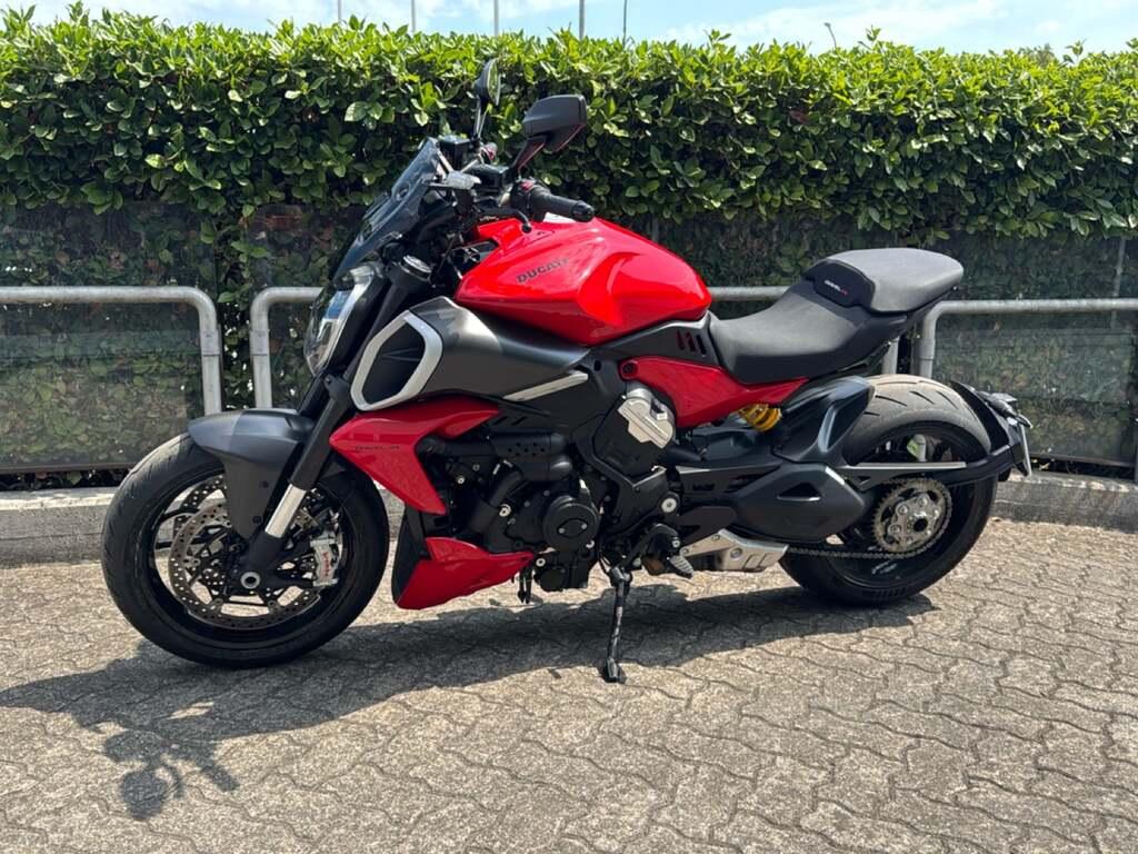 DIAVEL V4