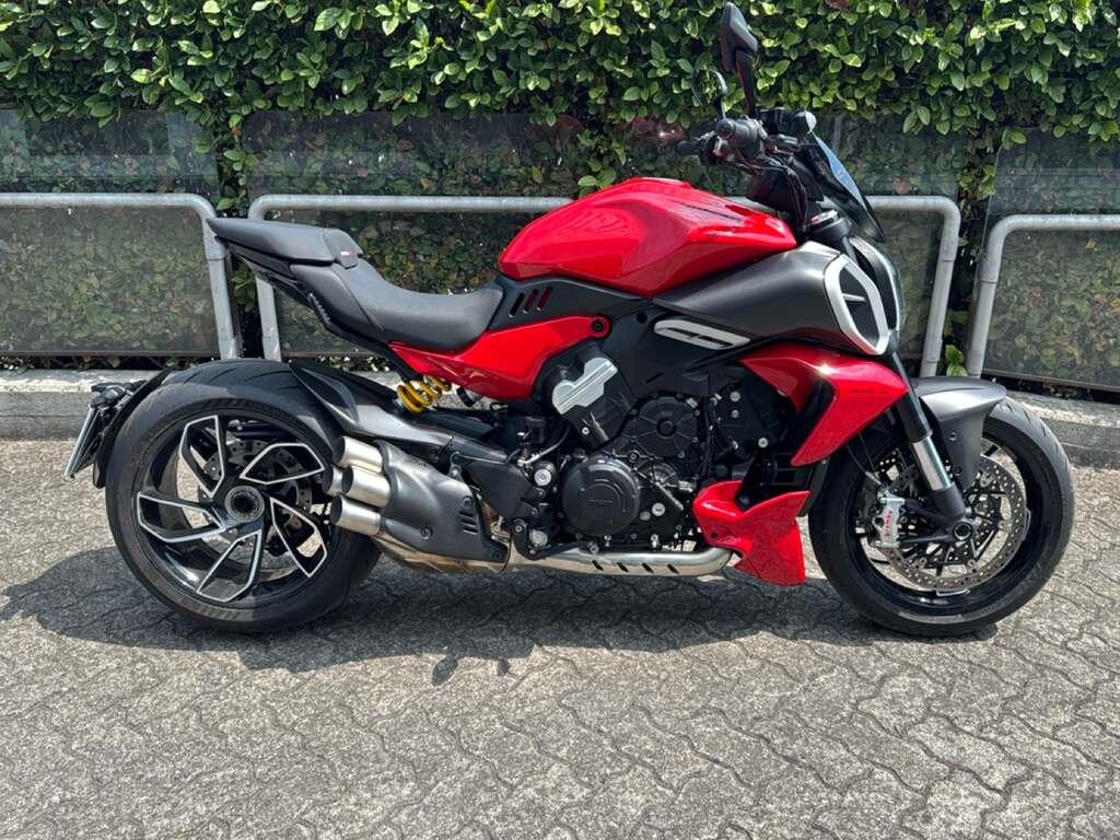 DIAVEL V4