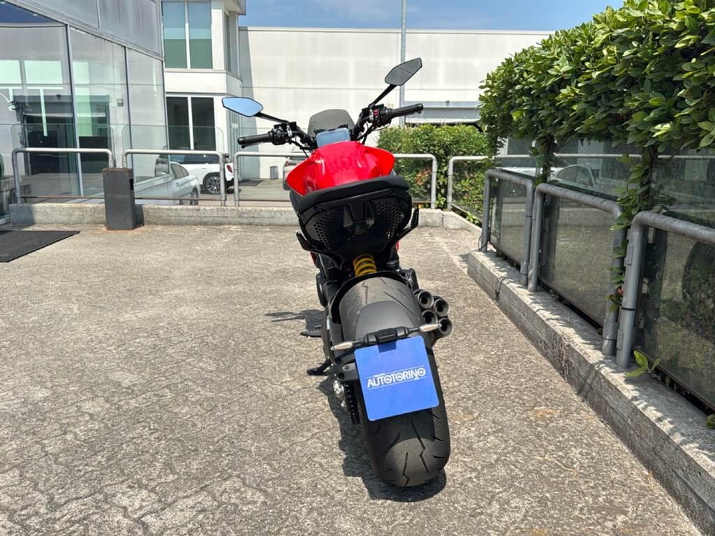 DIAVEL V4
