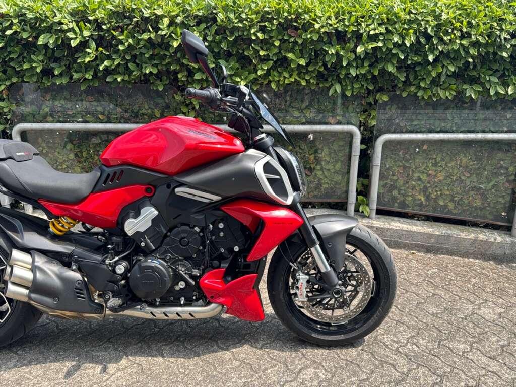 DIAVEL V4