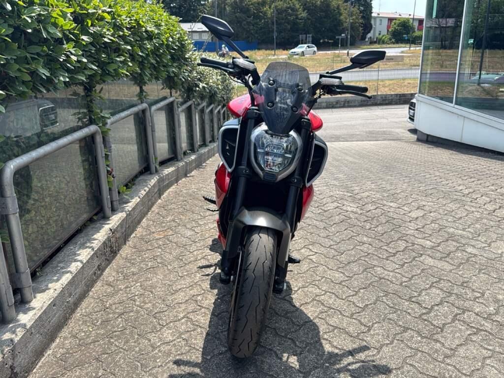 DIAVEL V4
