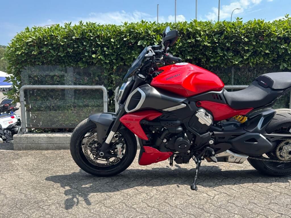 DIAVEL V4