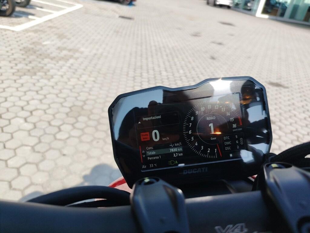 STREETFIGHTER V4