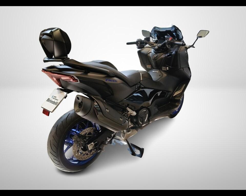 T-MAX 560
