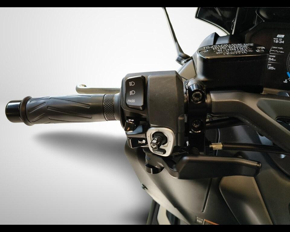 T-MAX 560