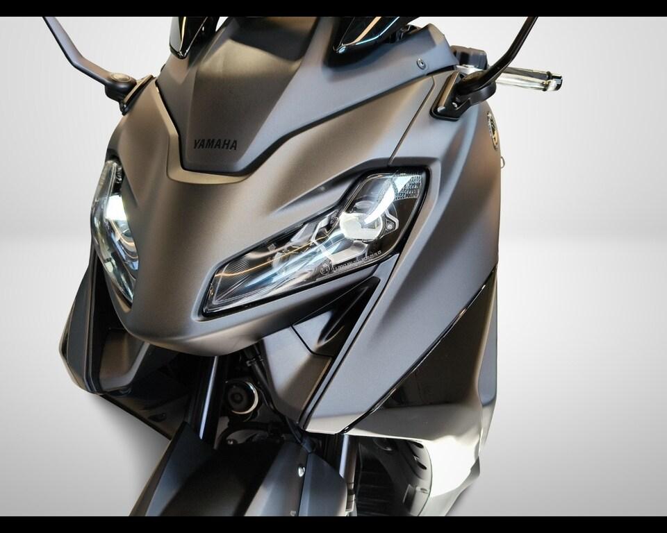 T-MAX 560