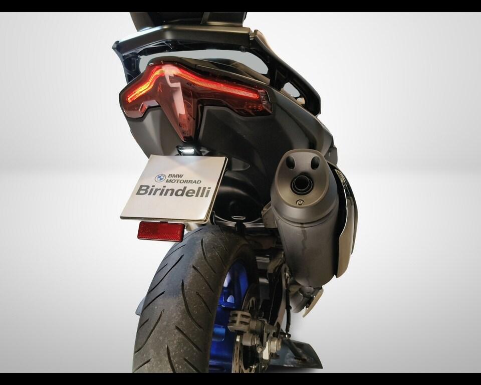 T-MAX 560