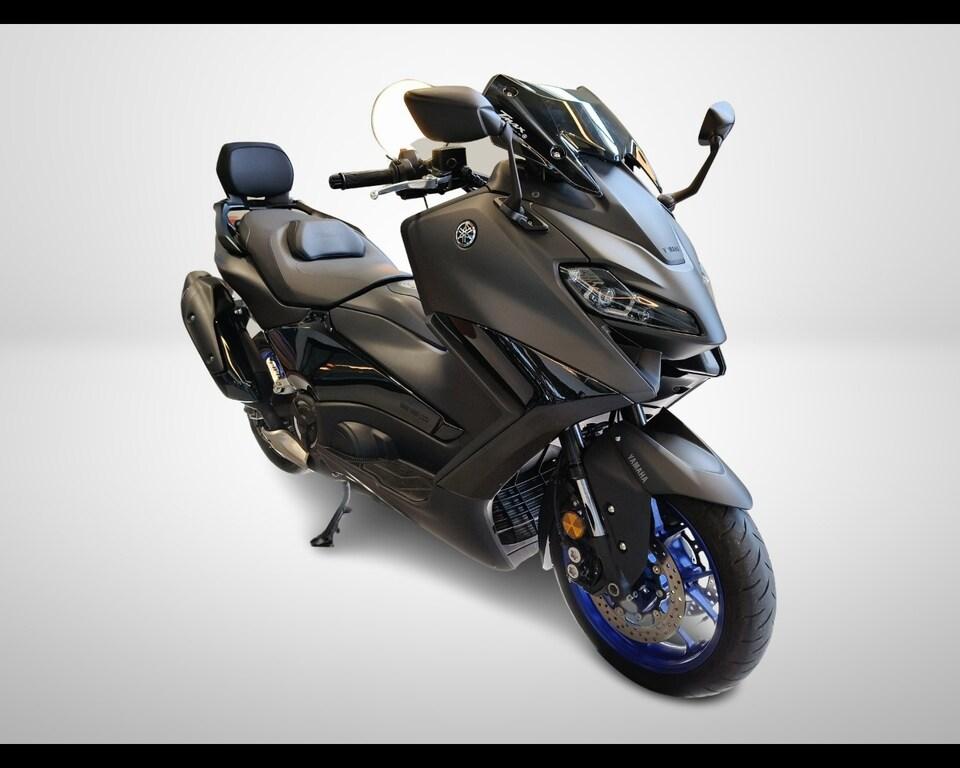 T-MAX 560