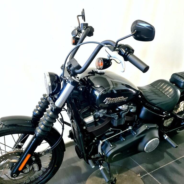 STREET BOB 1745