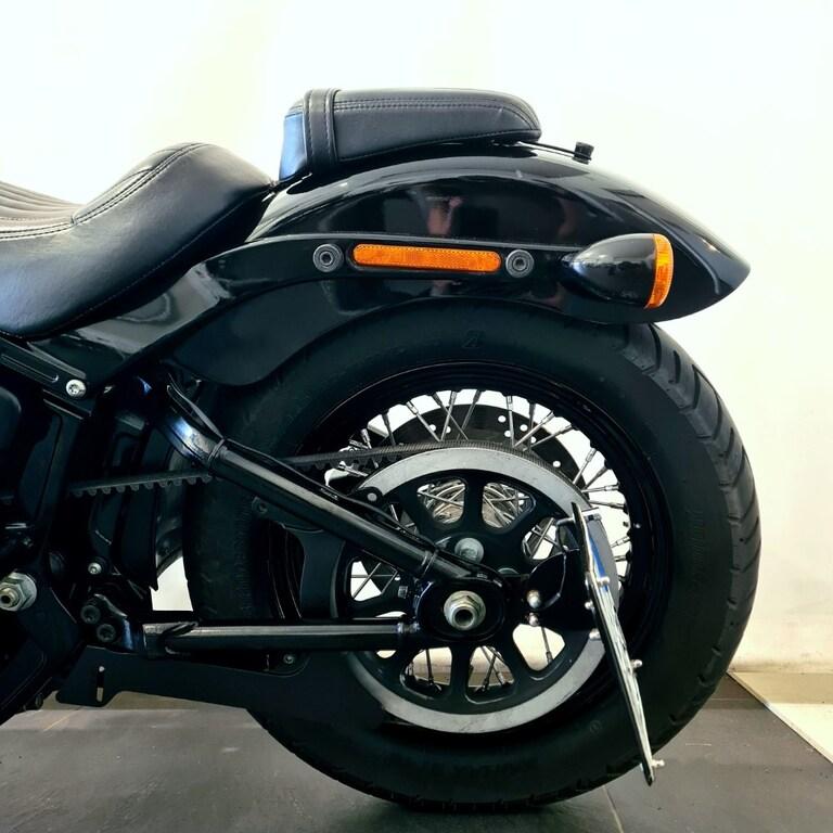 STREET BOB 1745