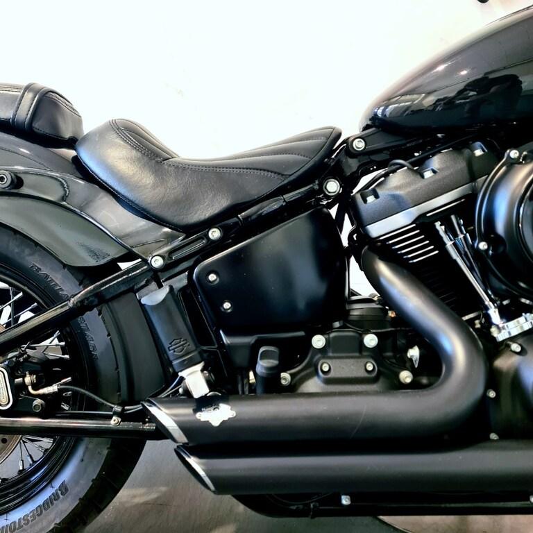 STREET BOB 1745