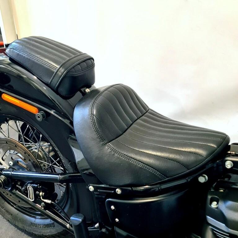 STREET BOB 1745