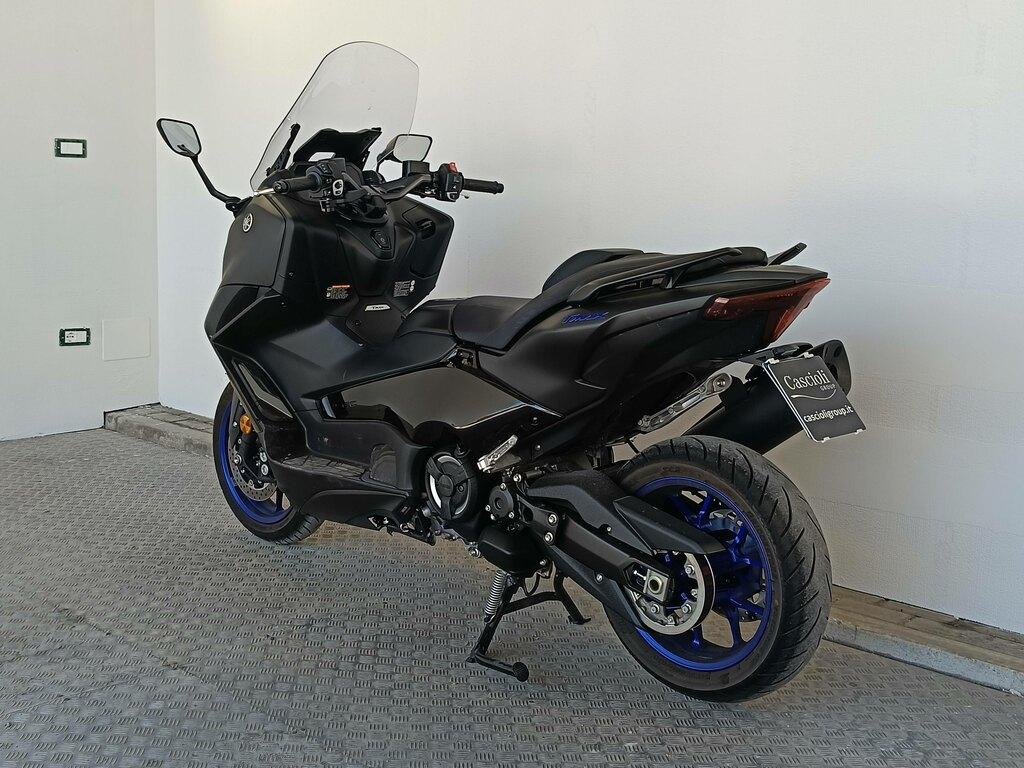 T-MAX 560