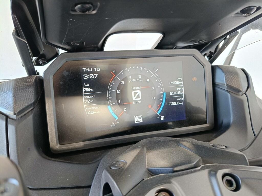 T-MAX 560