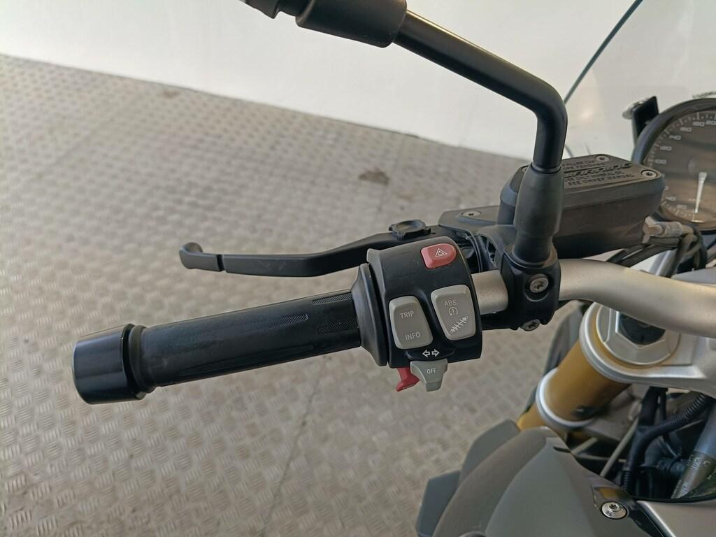 R 1200 R