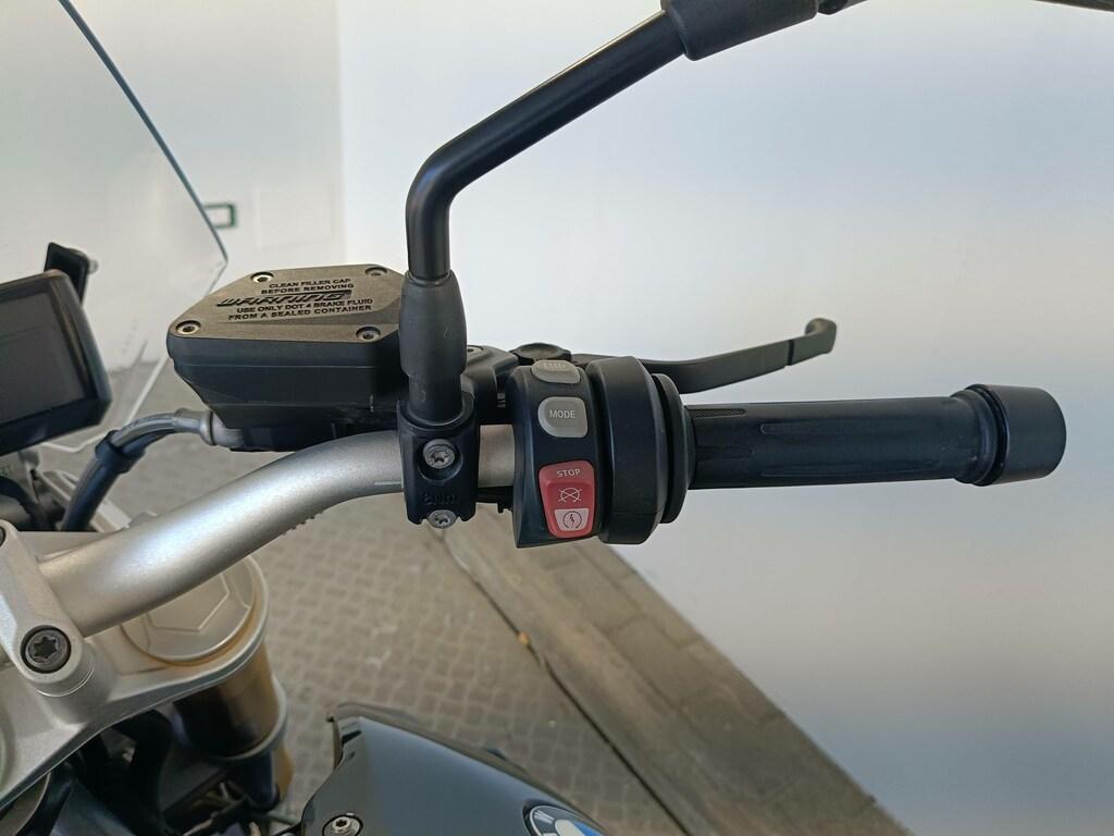 R 1200 R