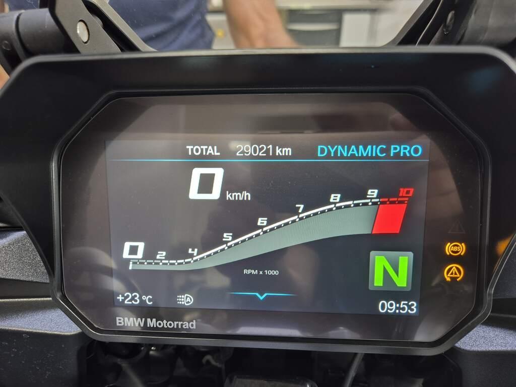F 900 XR