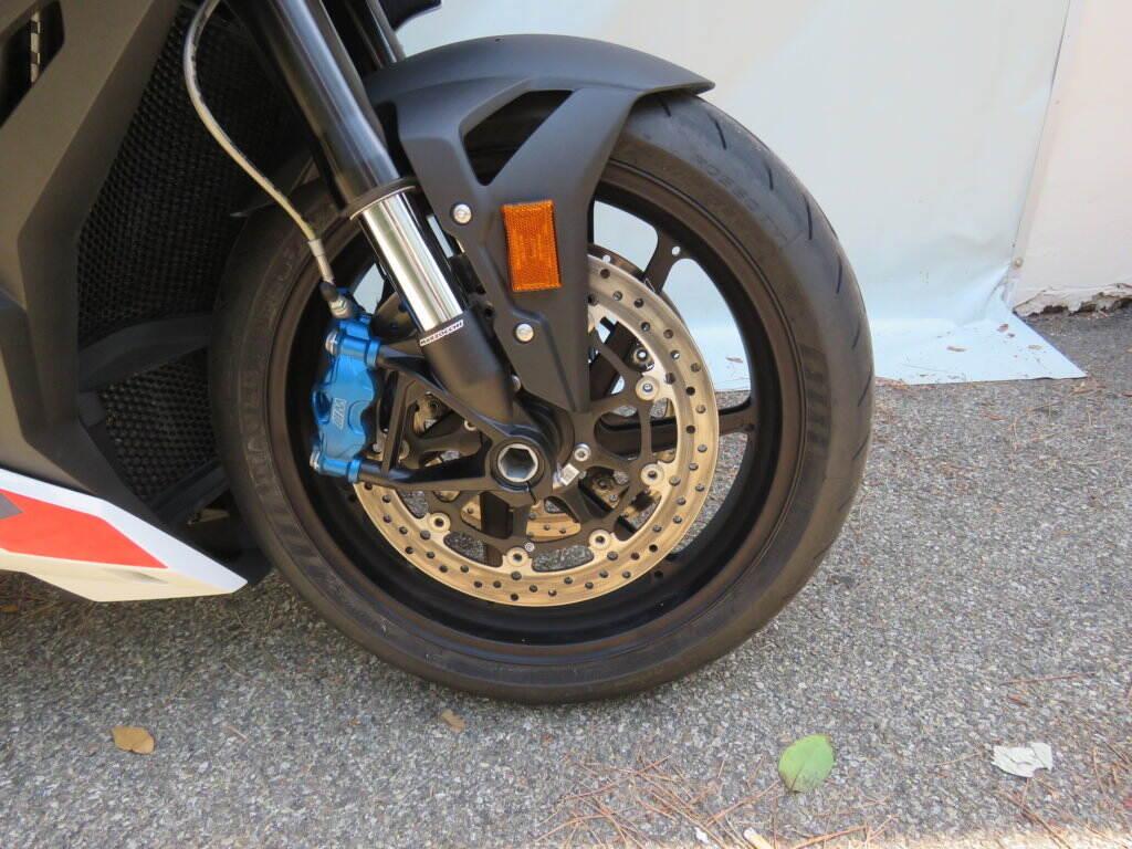 M 1000 R