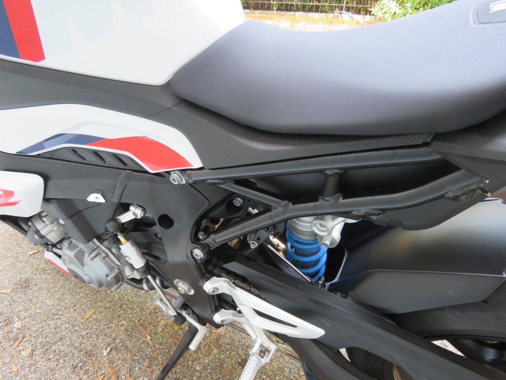 M 1000 R