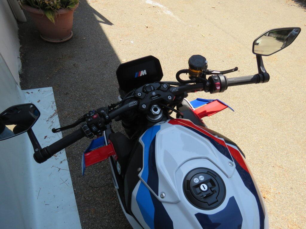 M 1000 R