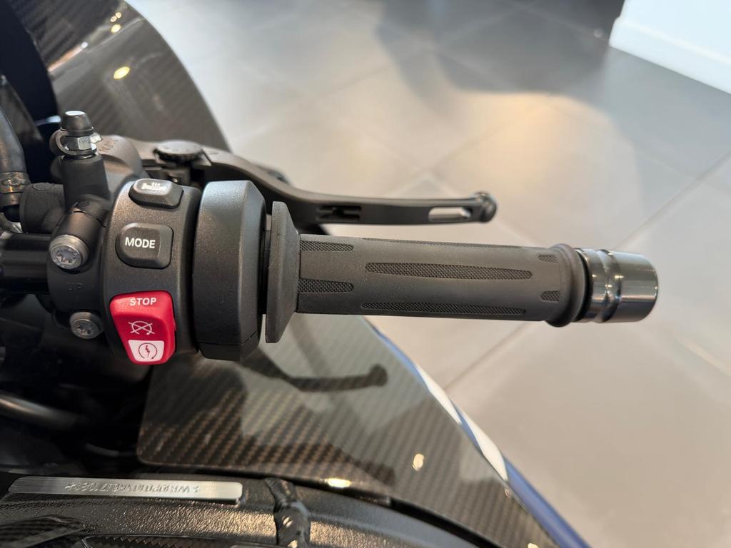 M 1000 RR
